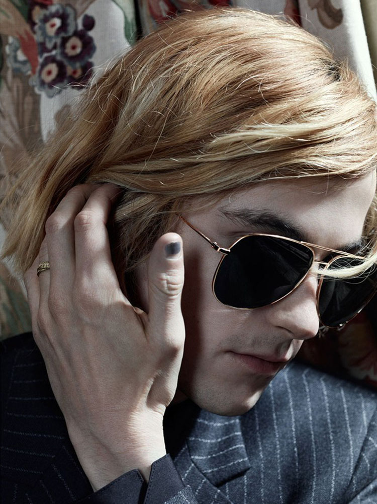 cara-delevingne-cole-smith-by-hedi-slimane-for-saint-laurent-fallwinter-2013-campaign-2