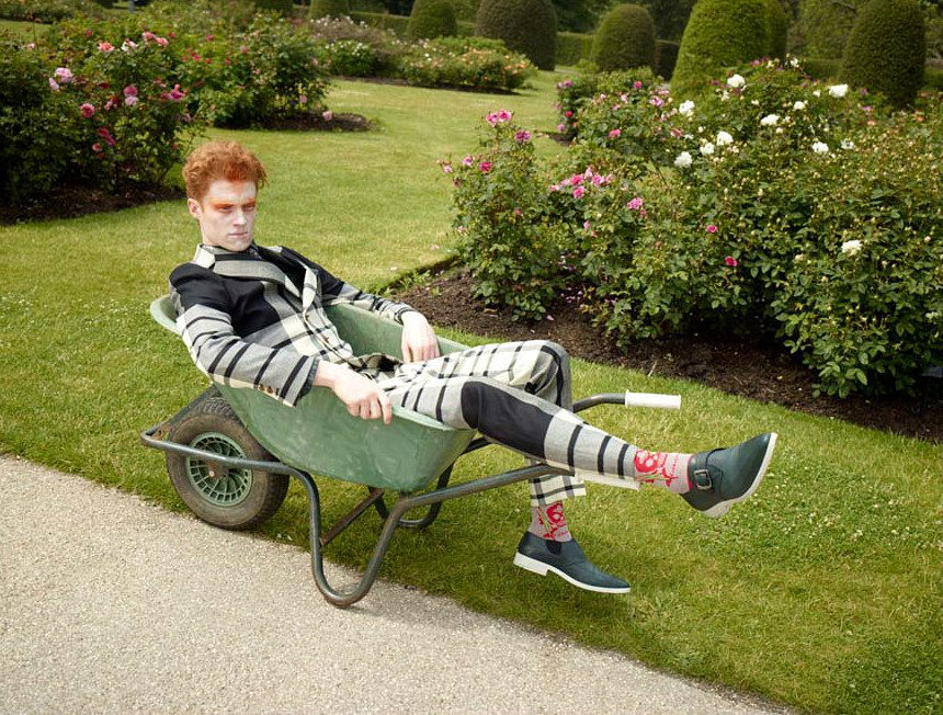 vivienne-westwood-fall-winter-2013-2014-campaign-by-juergen-teller-6