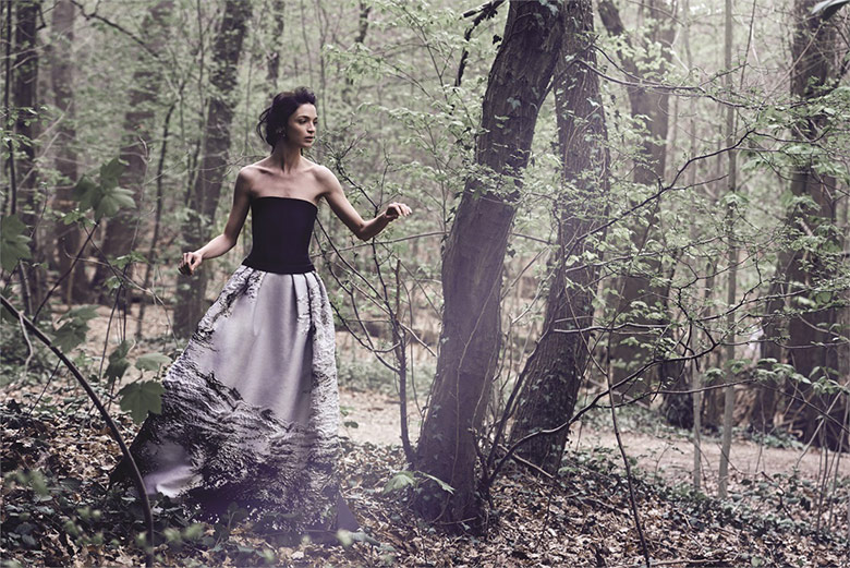 mariacarla-boscono-alberta-ferretti-2014-2015-1
