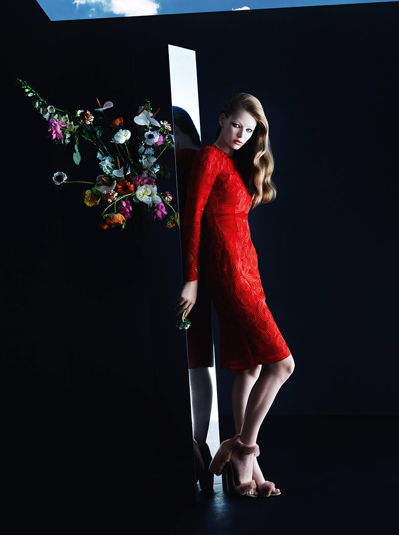 hollie-may-saker-blumarine-fw-2015-16-2
