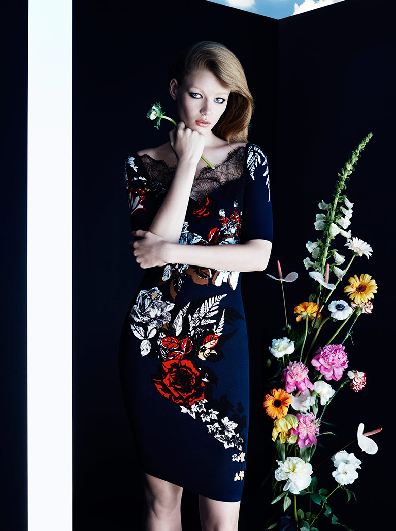 hollie-may-saker-blumarine-fw-2015-16-4