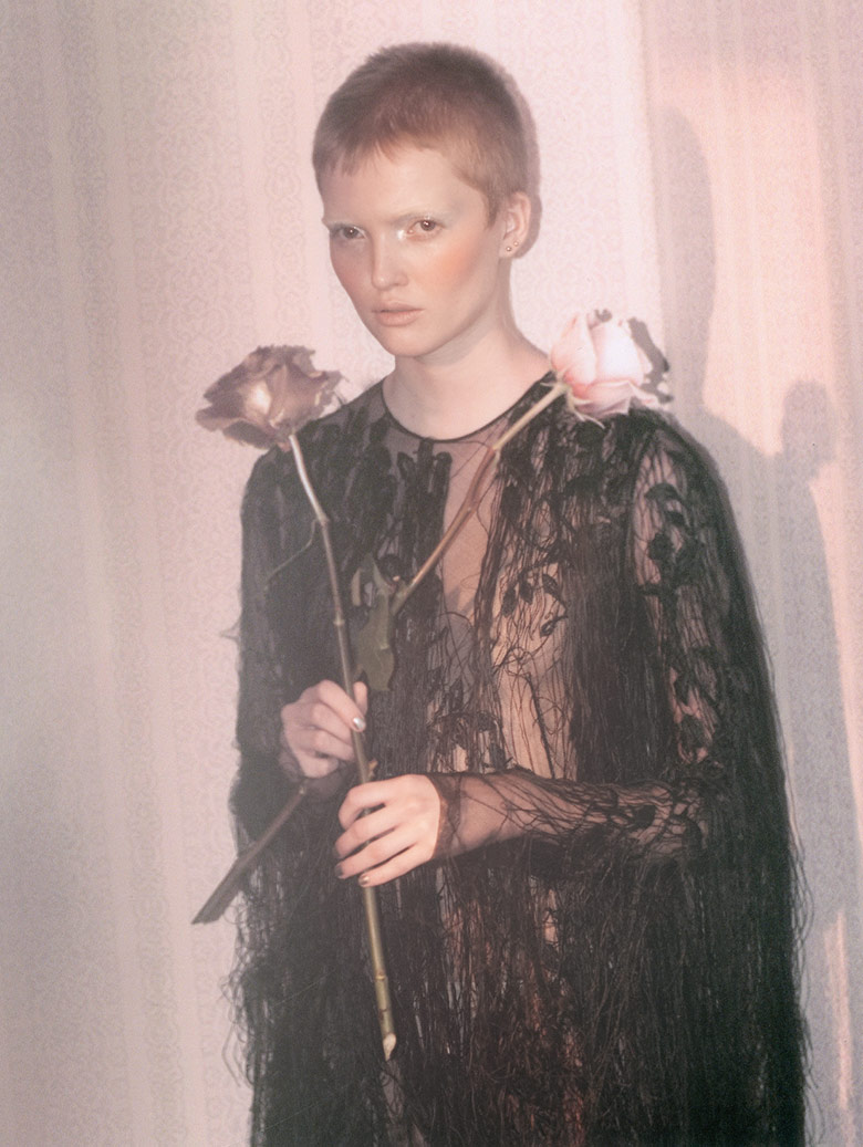 alexander-mcqueen-fall-winter-2015-2016-3