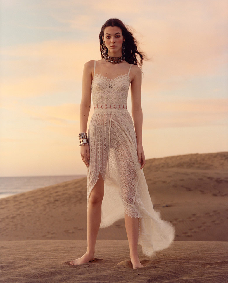 alexander-mcqueen-spring-summer-2017-1