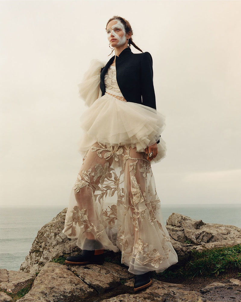 alexander-mcqueen-spring-summer-2020-campaign-2