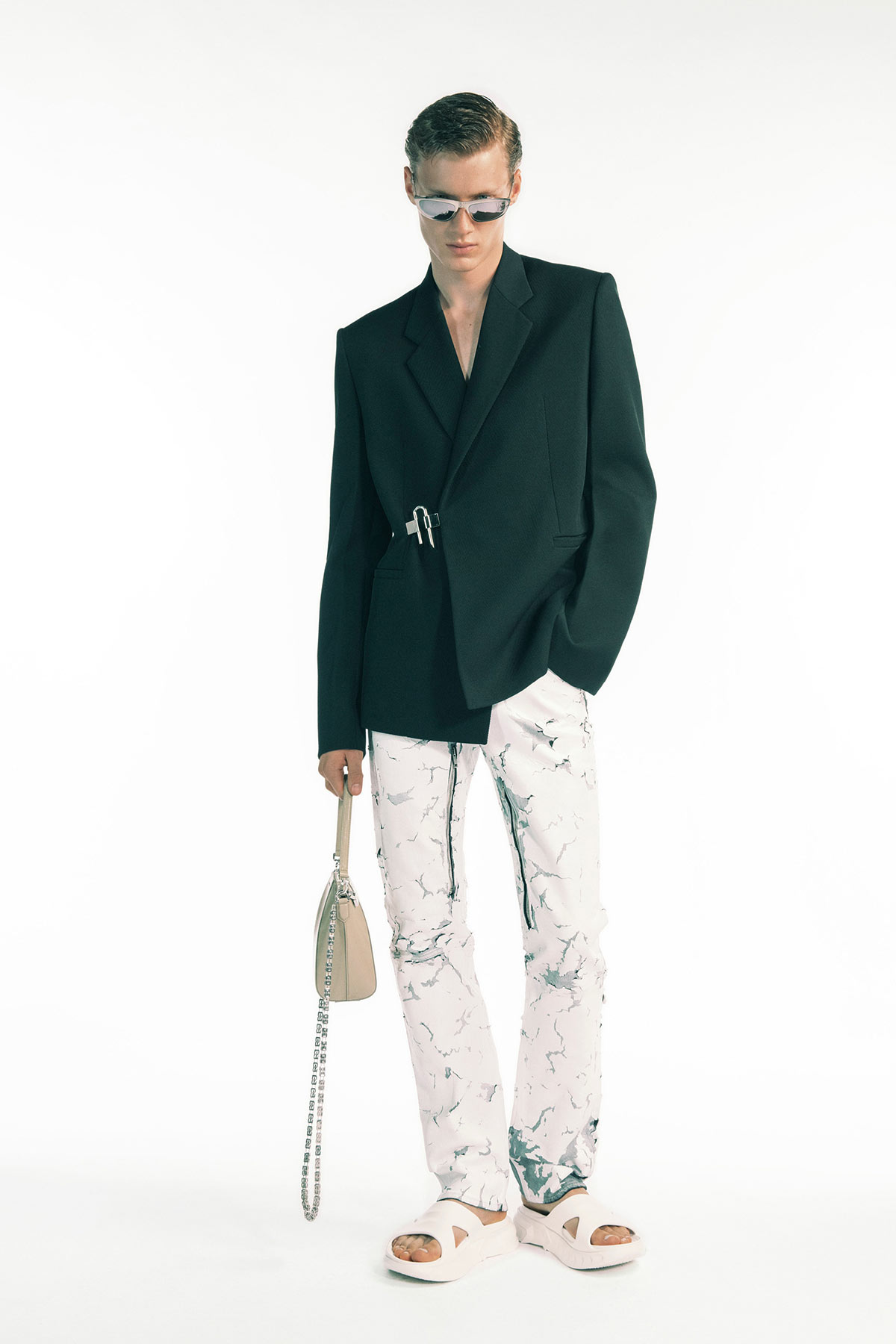 givenchy-spring-summer-2021-1