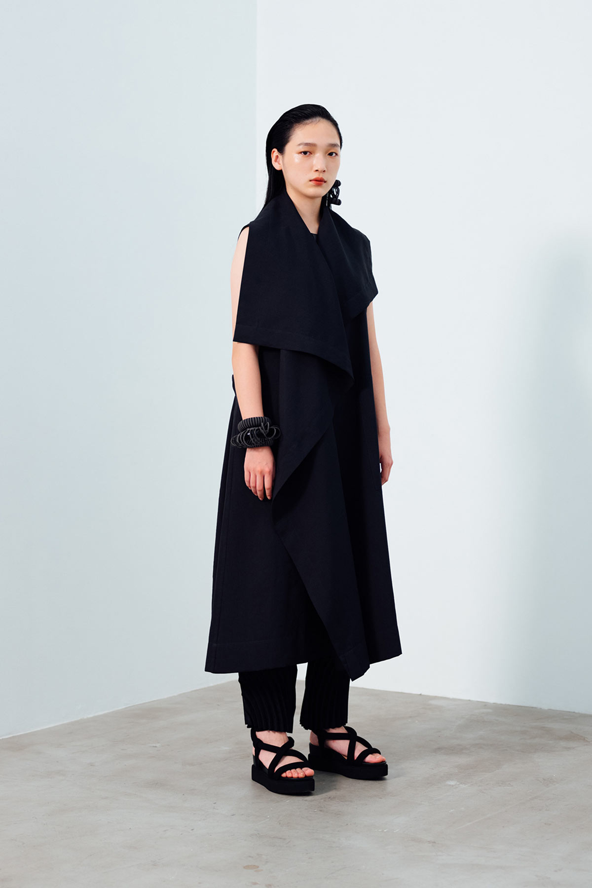 issey-miyake-spring-summer-2021-1
