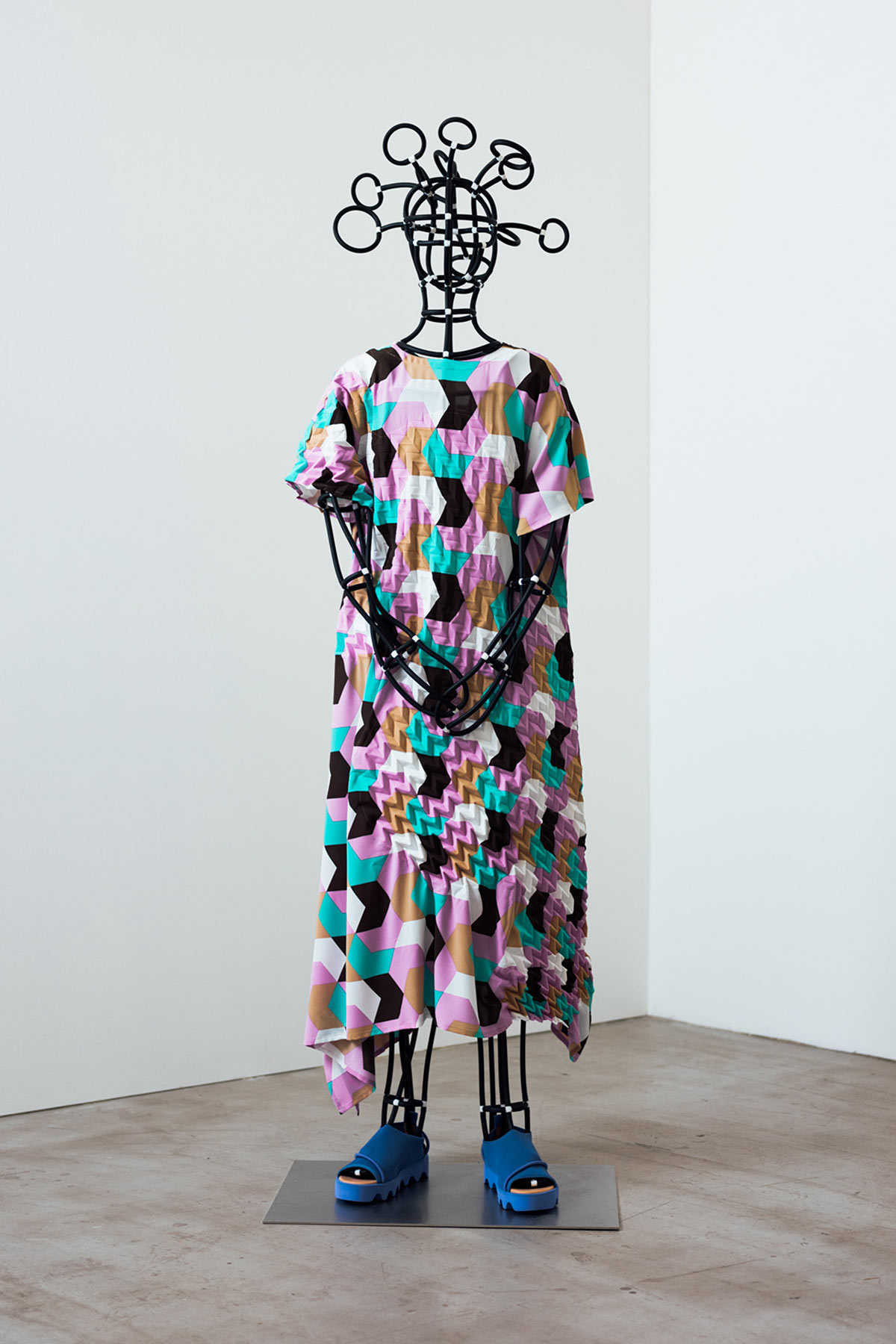 issey-miyake-spring-summer-2021-1
