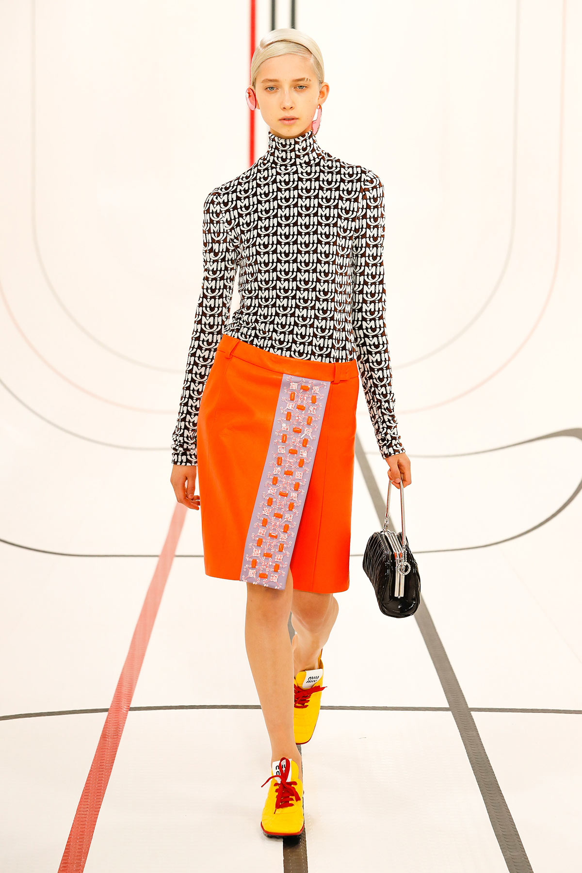 miu-miu-spring-summer-2021-1