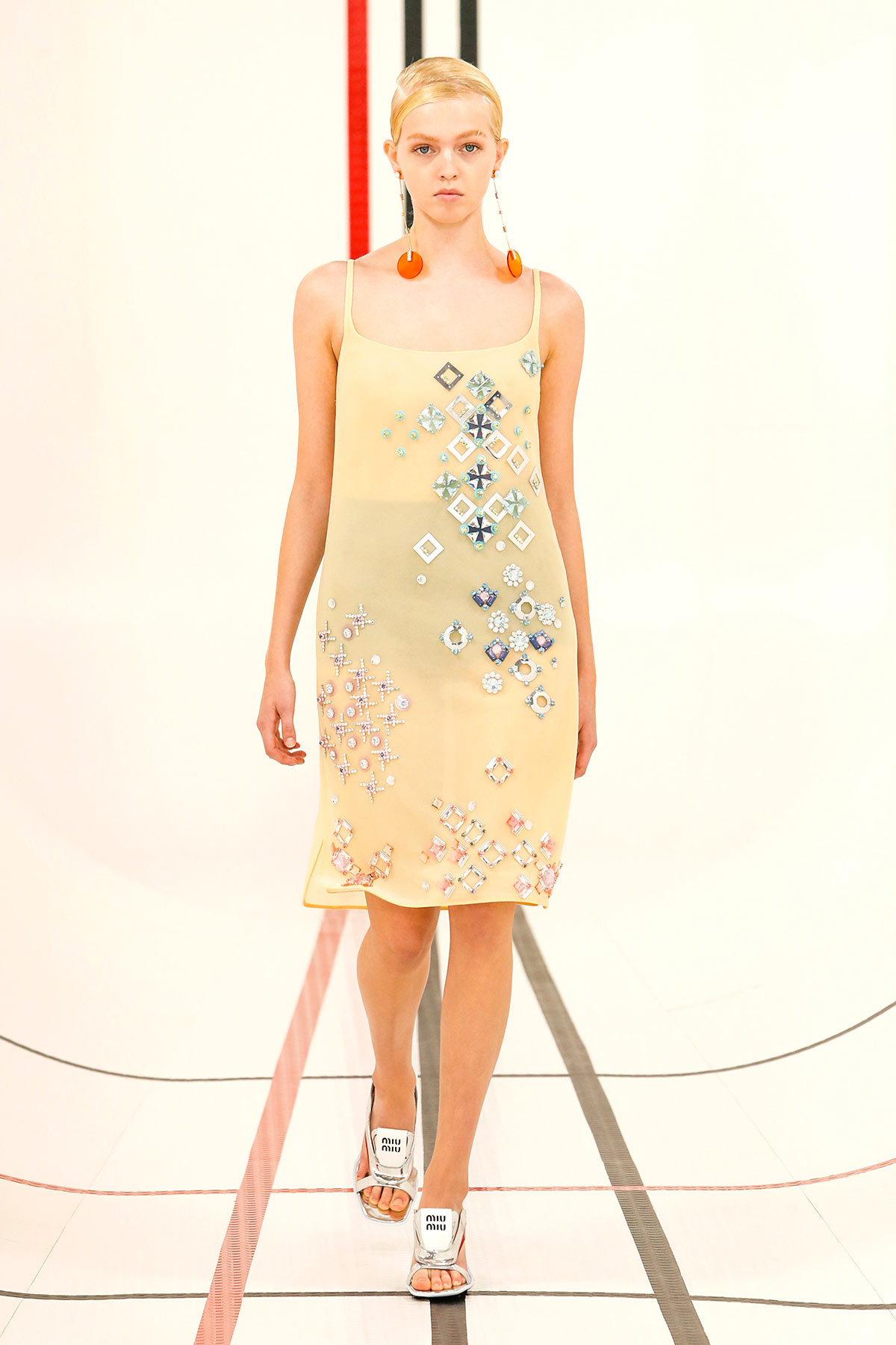 miu-miu-spring-summer-2021-1
