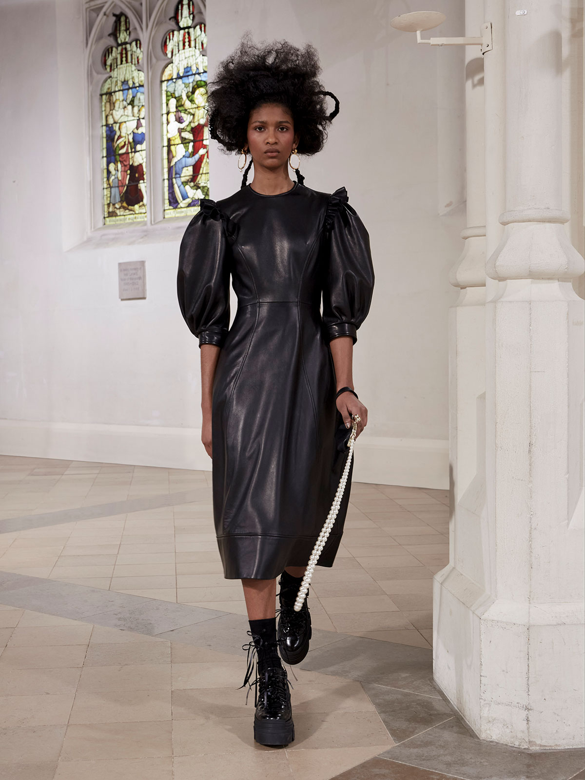 simone-rocha-fall-winter-2021-1
