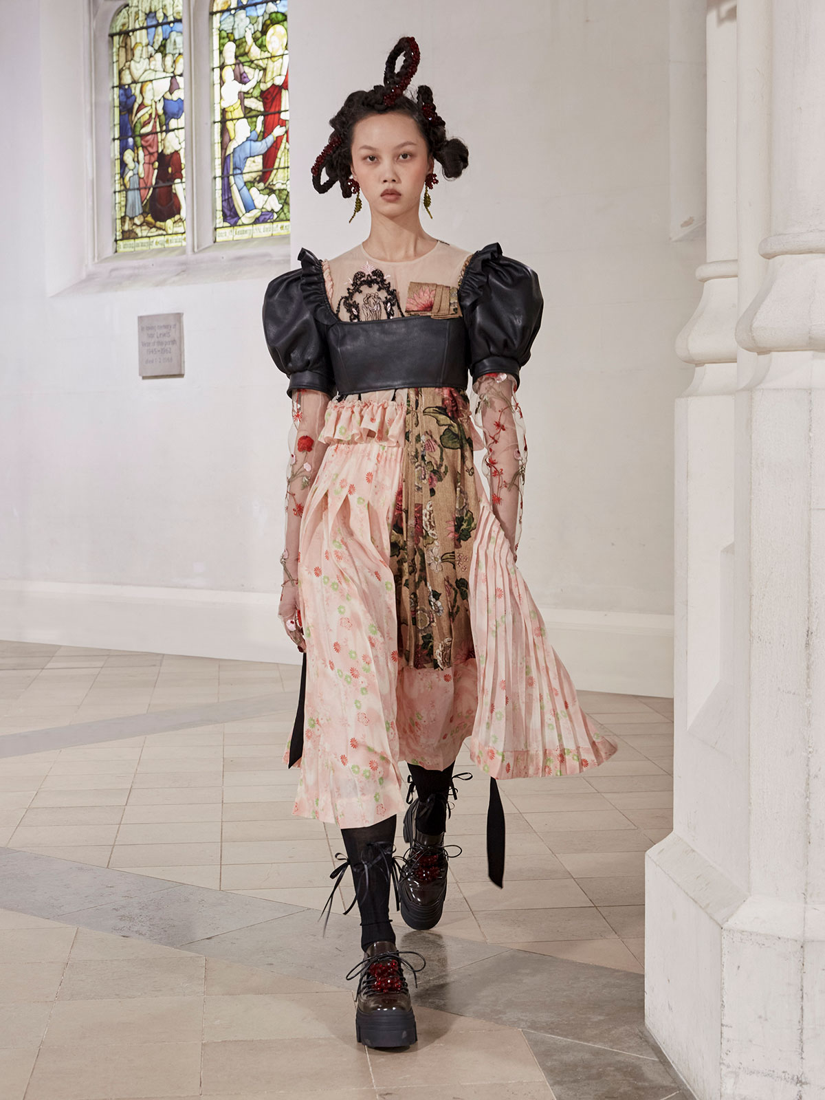 simone-rocha-fall-winter-2021-1