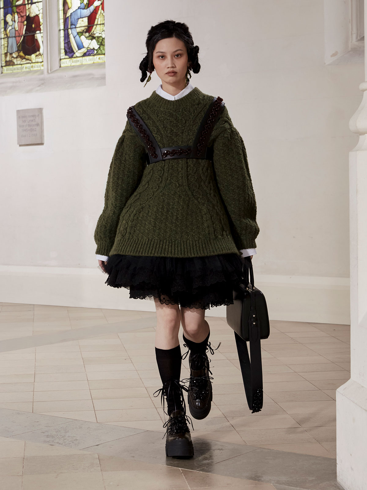 simone-rocha-fall-winter-2021-1