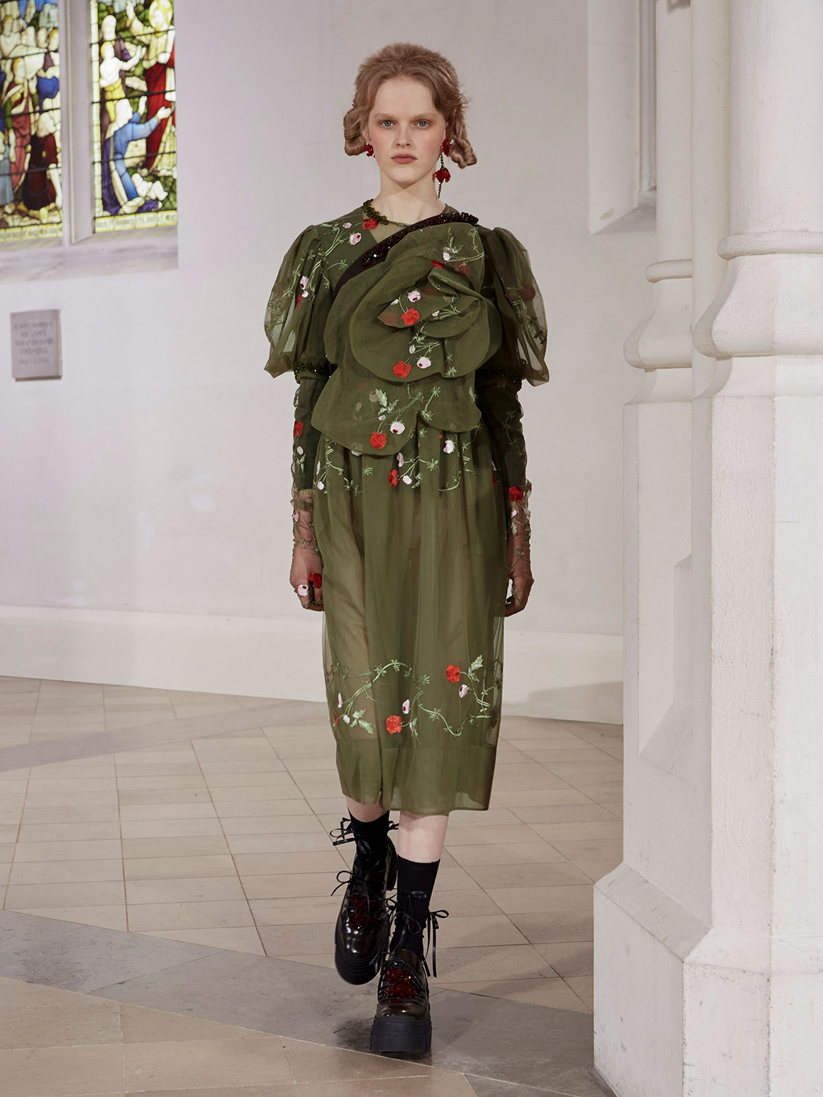 simone-rocha-fall-winter-2021-1