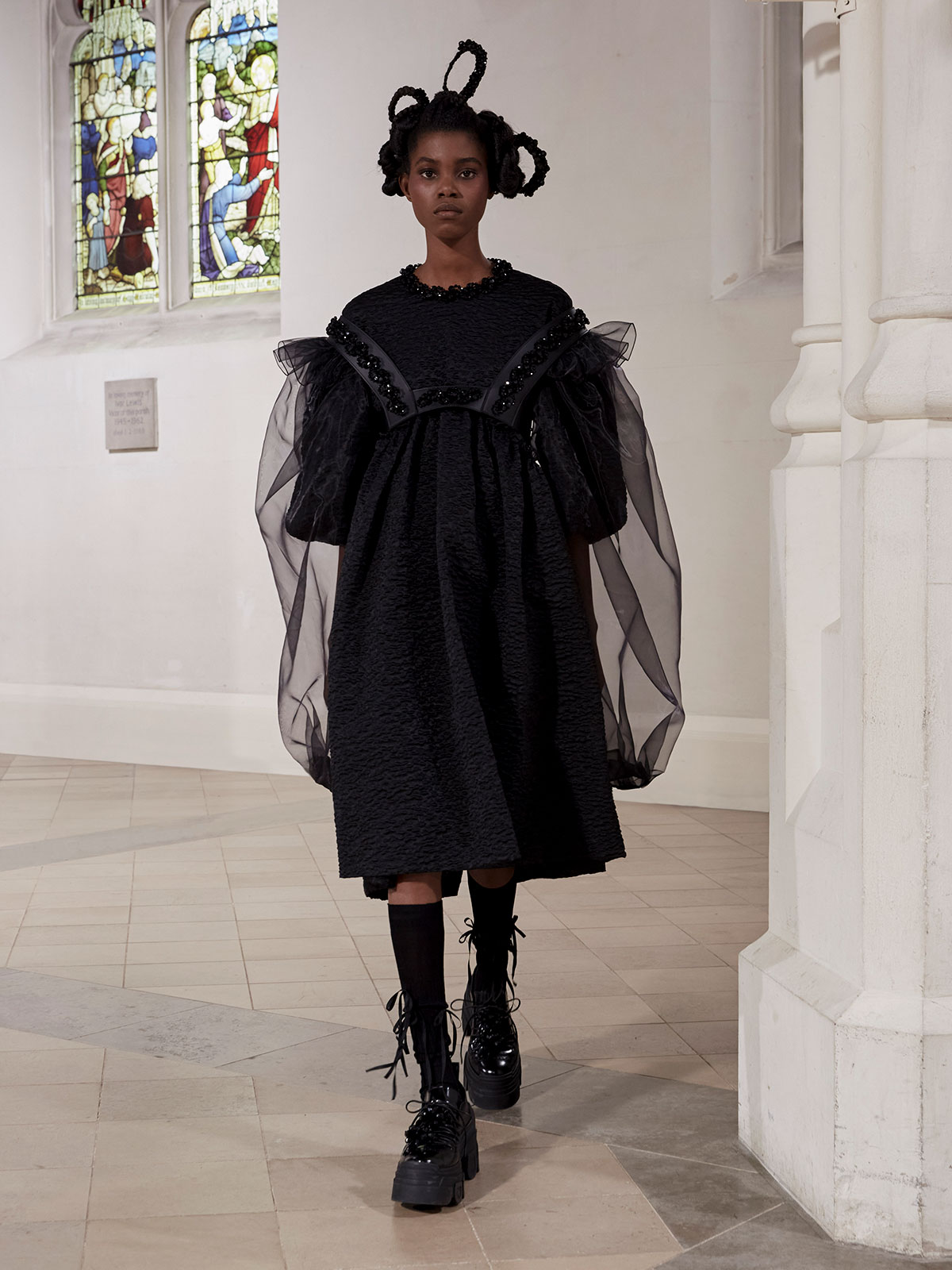 simone-rocha-fall-winter-2021-1