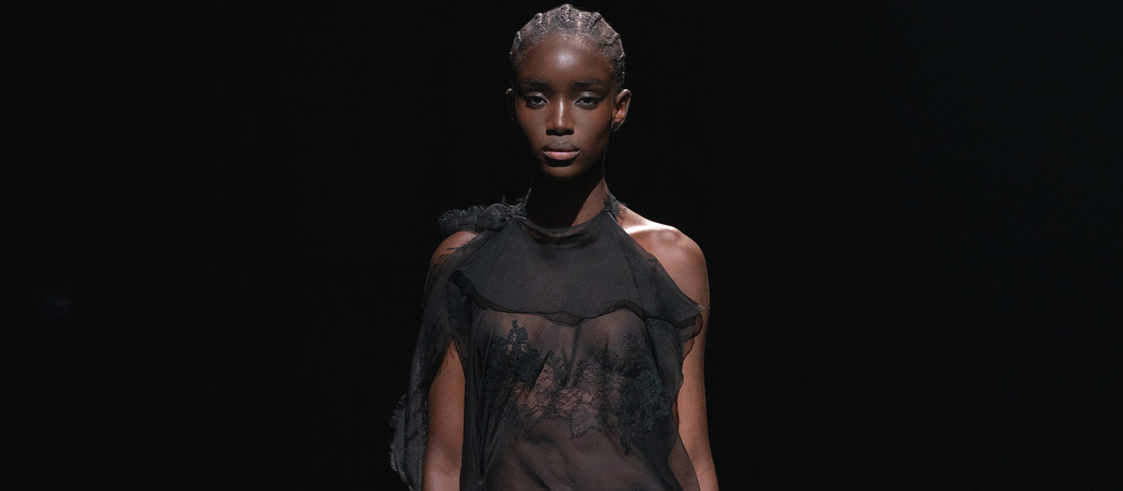 valentino-fall-winter-2021