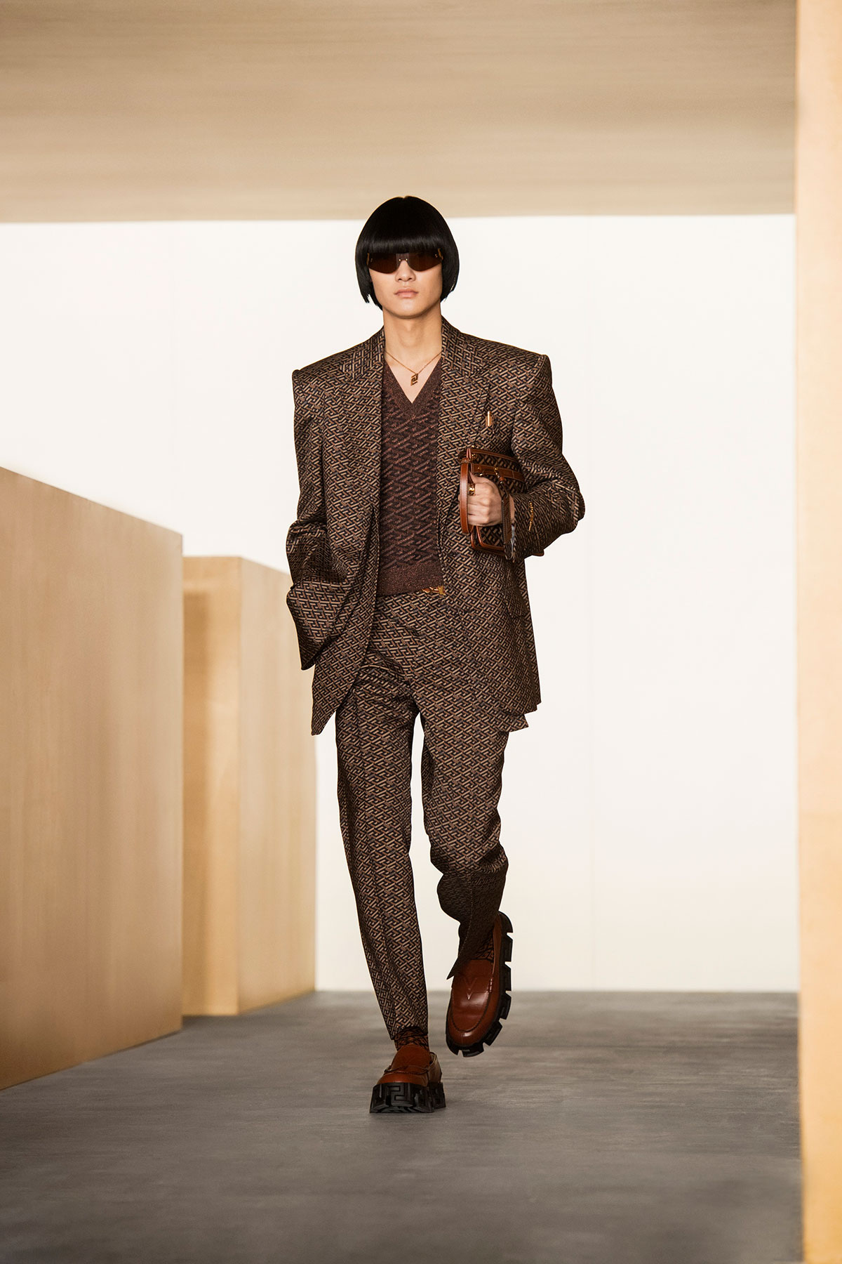 versace-fall-winter-2021