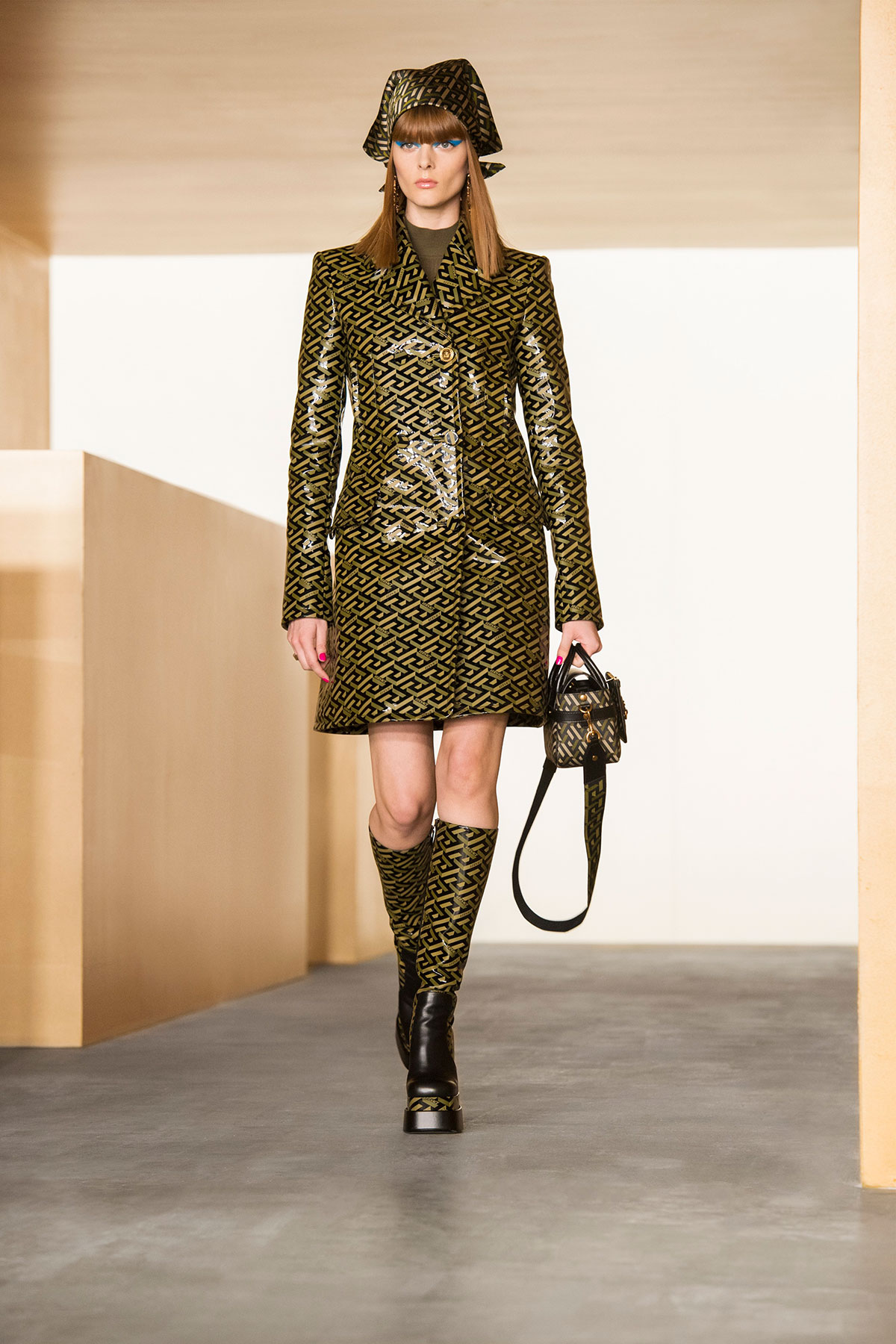 versace-fall-winter-2021