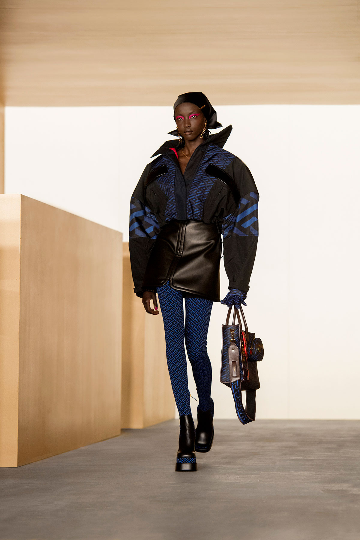 versace-fall-winter-2021