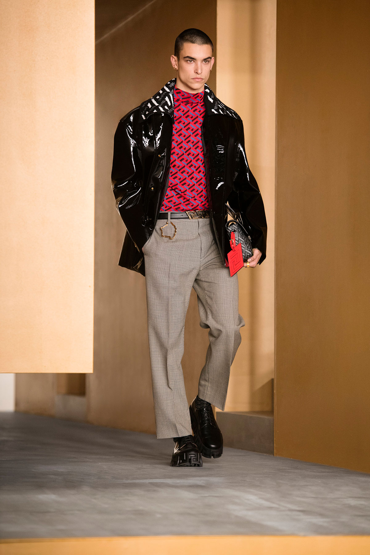 versace-fall-winter-2021