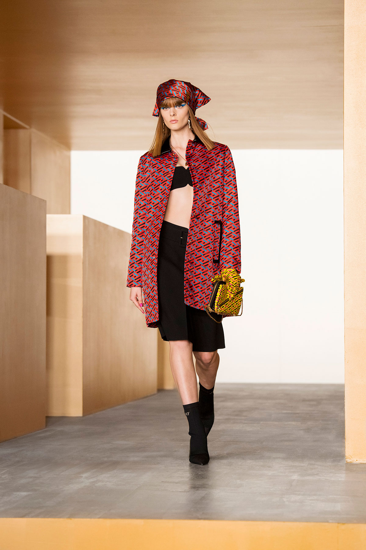 versace-fall-winter-2021