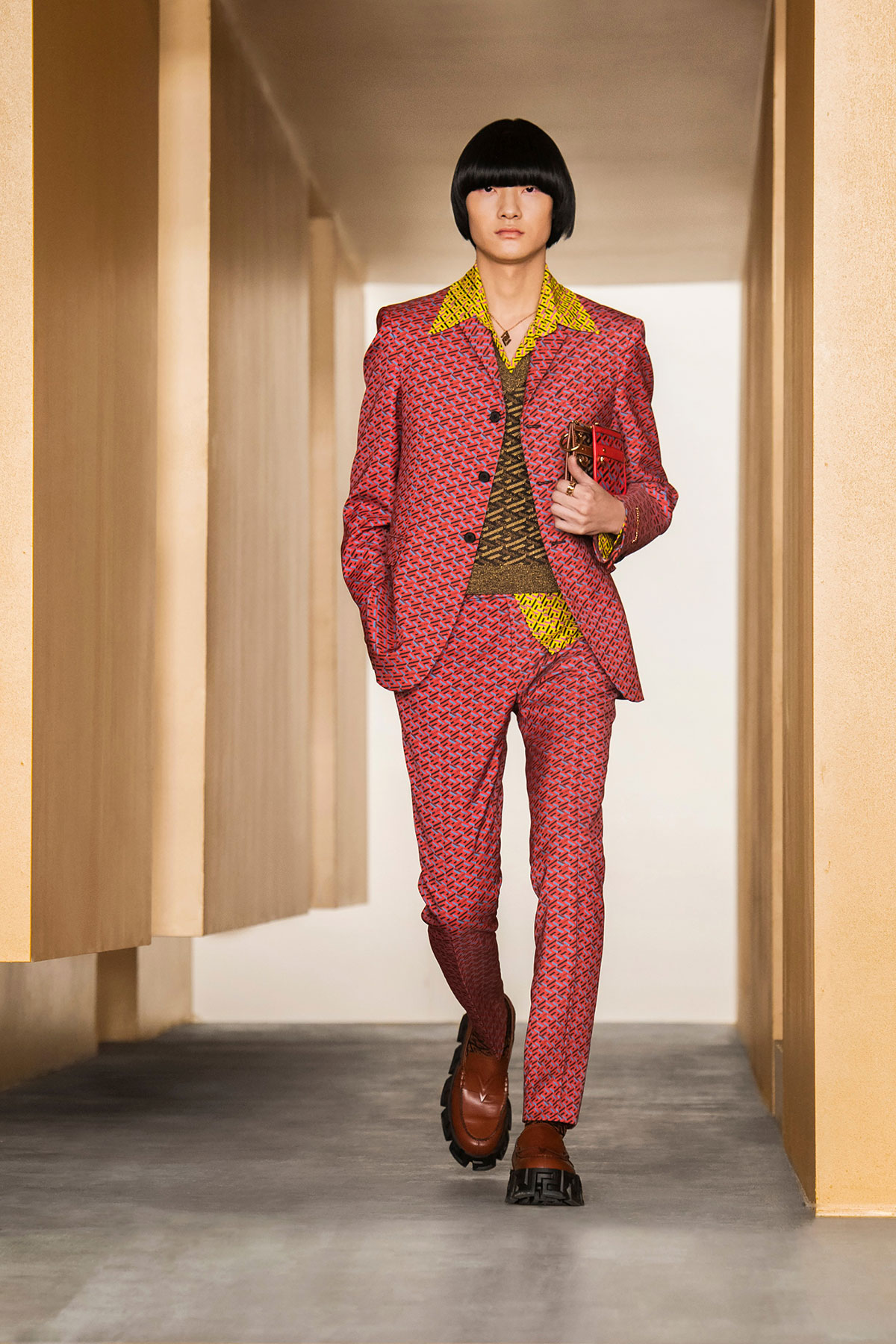 versace-fall-winter-2021