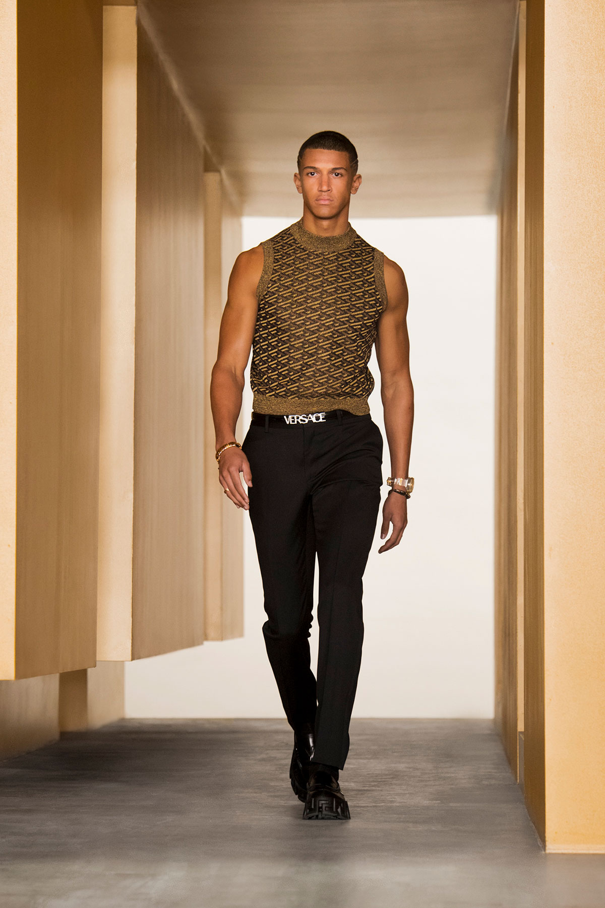 versace-fall-winter-2021