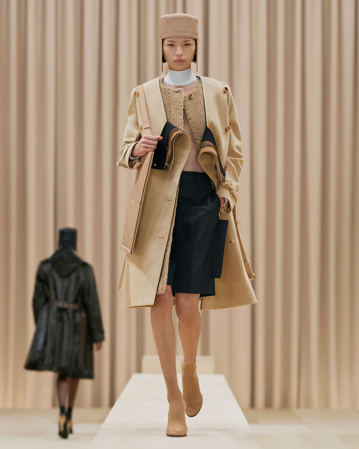 burberry-fall-winter-2021-womenswear