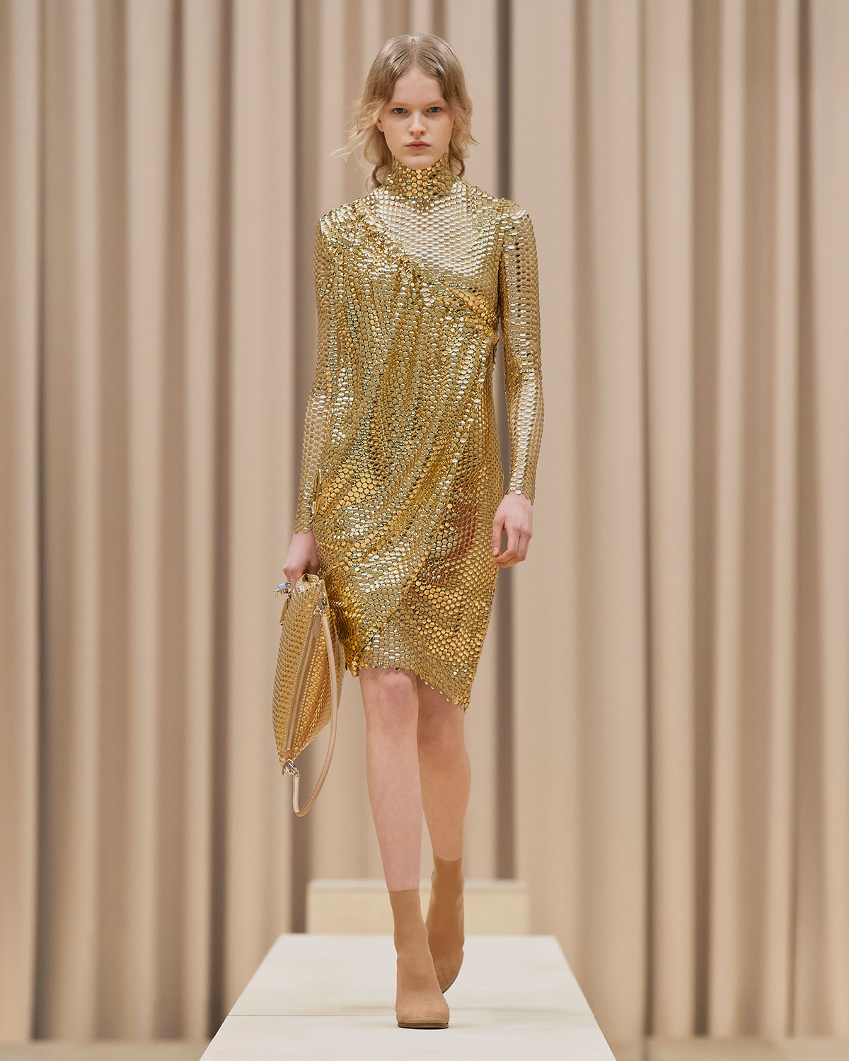 burberry-fall-winter-2021-womenswear
