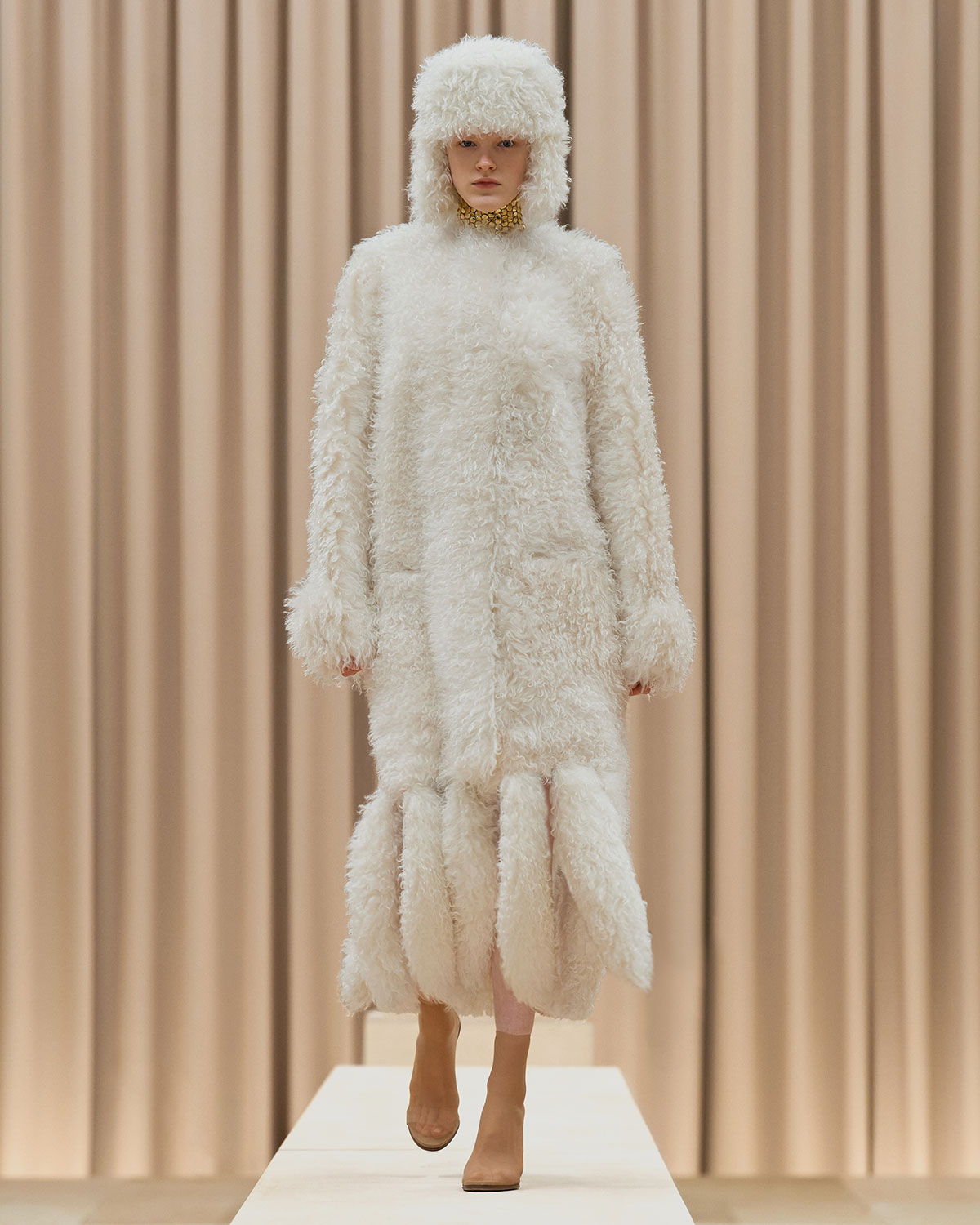 burberry-fall-winter-2021-womenswear
