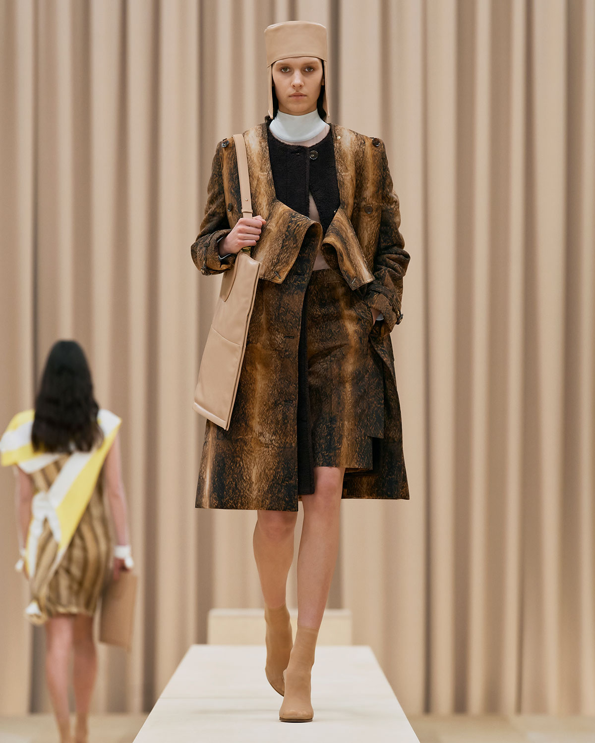 burberry-fall-winter-2021-womenswear