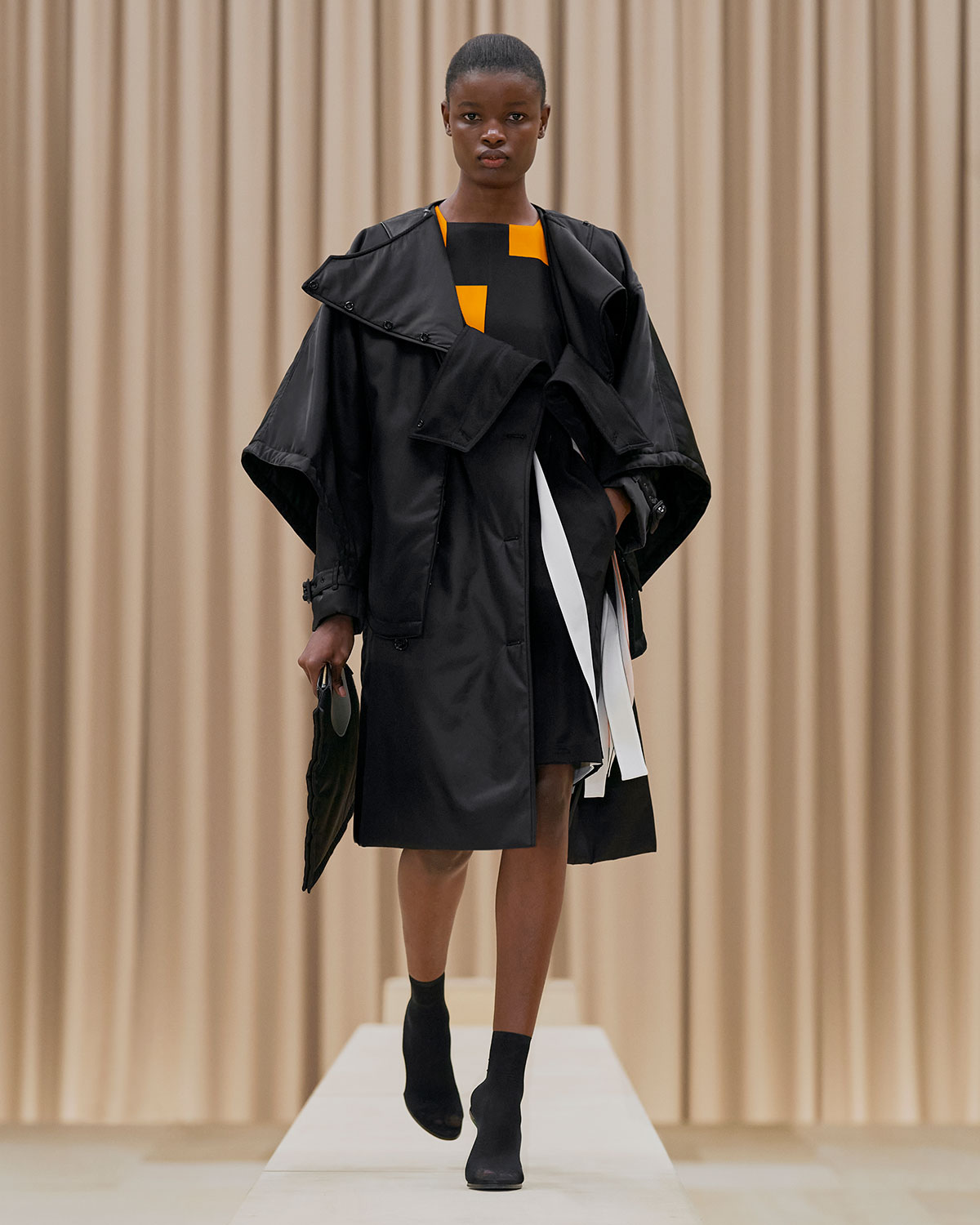 burberry-fall-winter-2021-womenswear