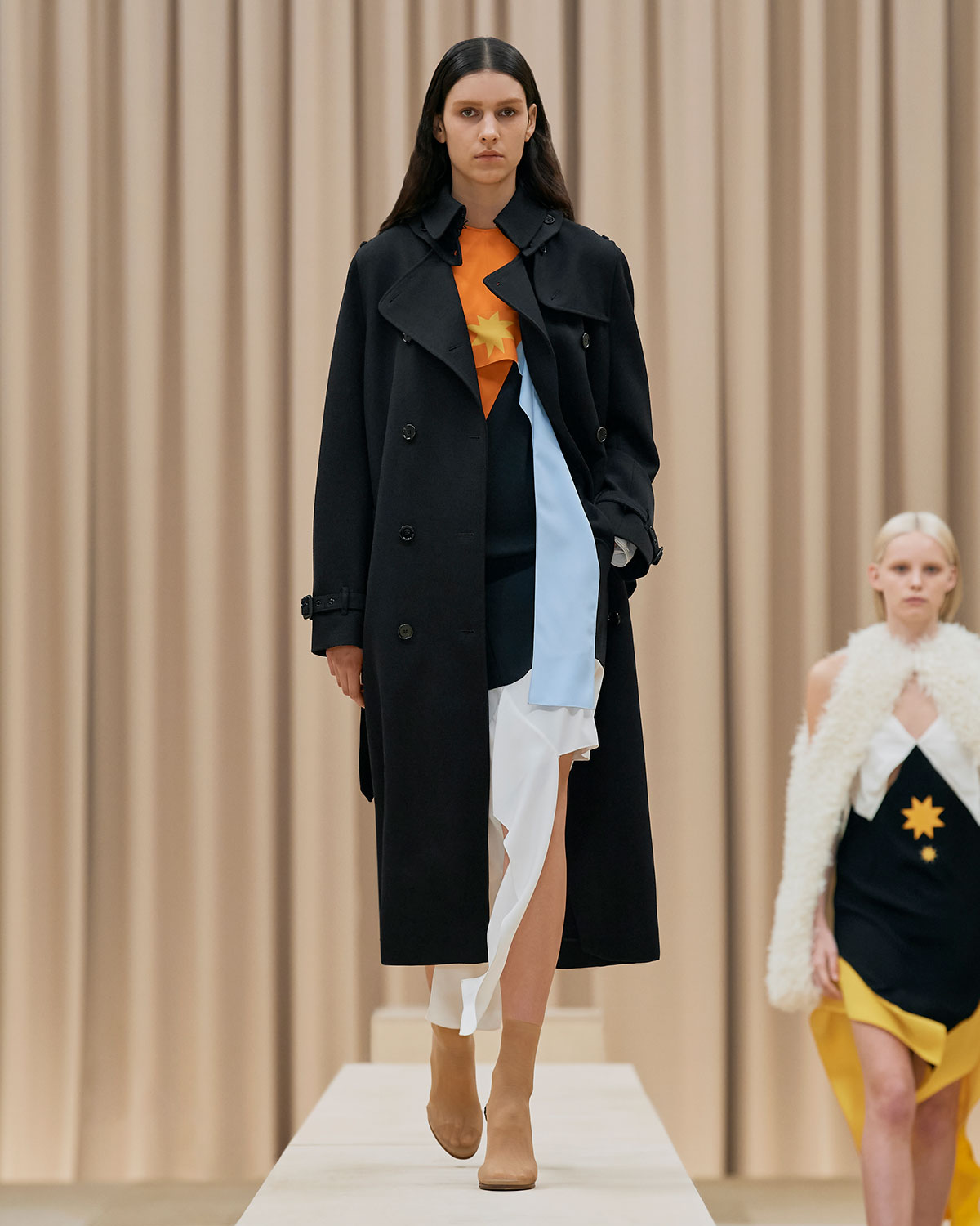 burberry-fall-winter-2021-womenswear