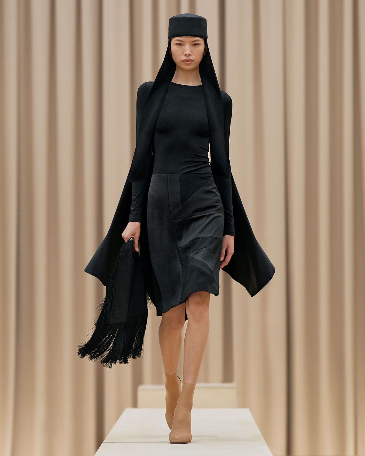 burberry-fall-winter-2021-womenswear