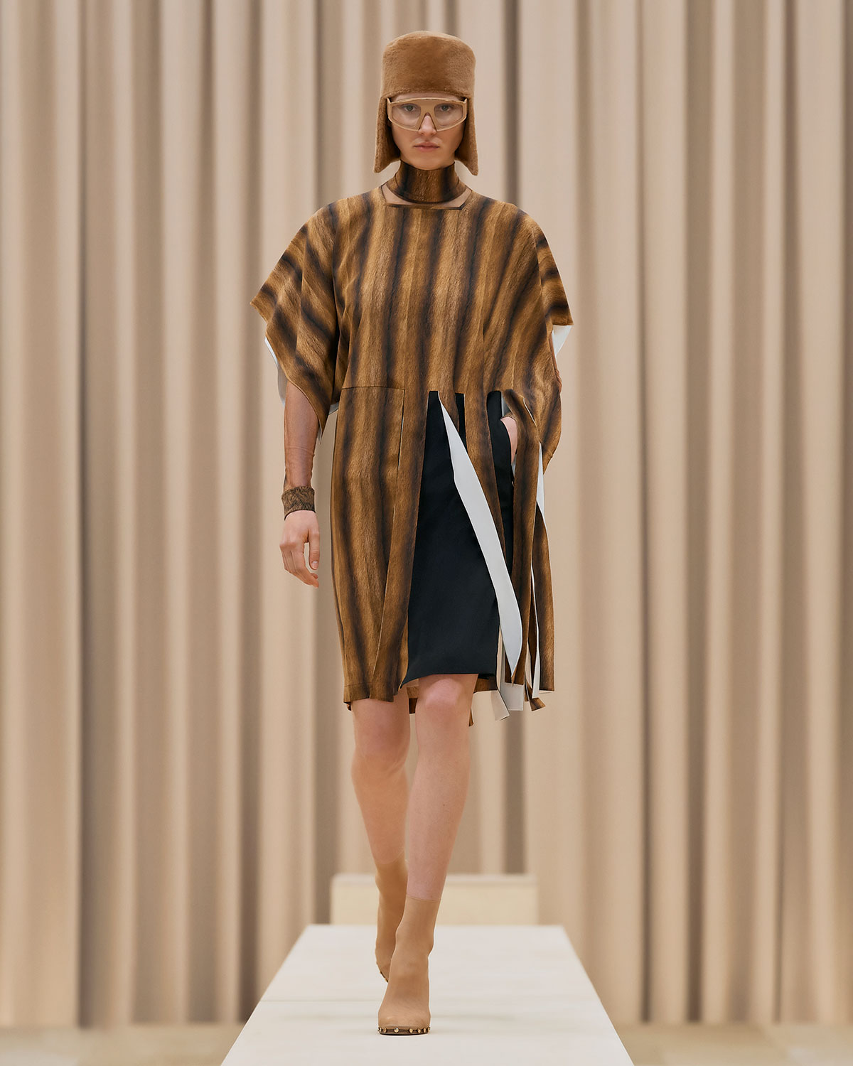 burberry-fall-winter-2021-womenswear