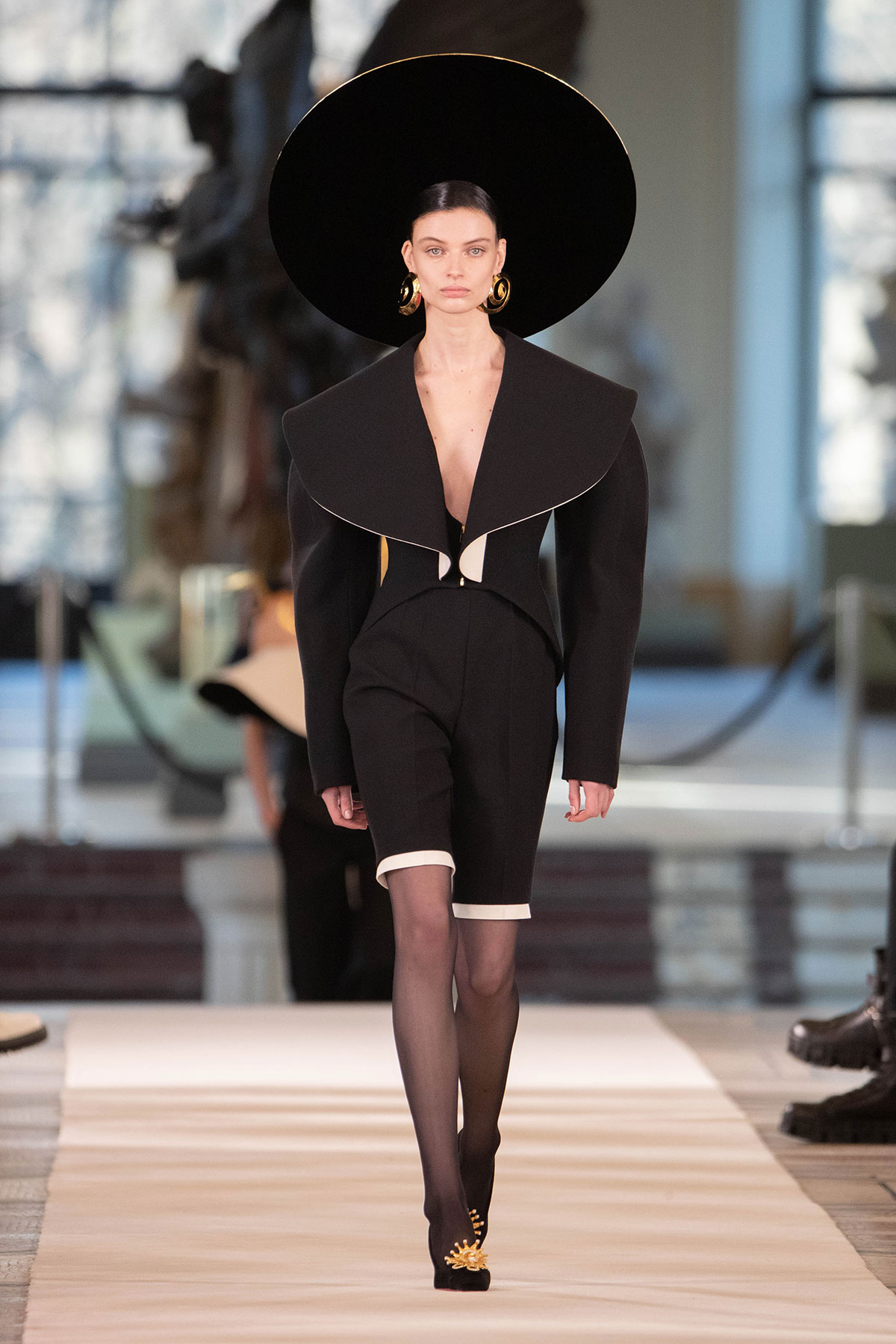 Schiaparelli Haute Couture Spring Summer 2022