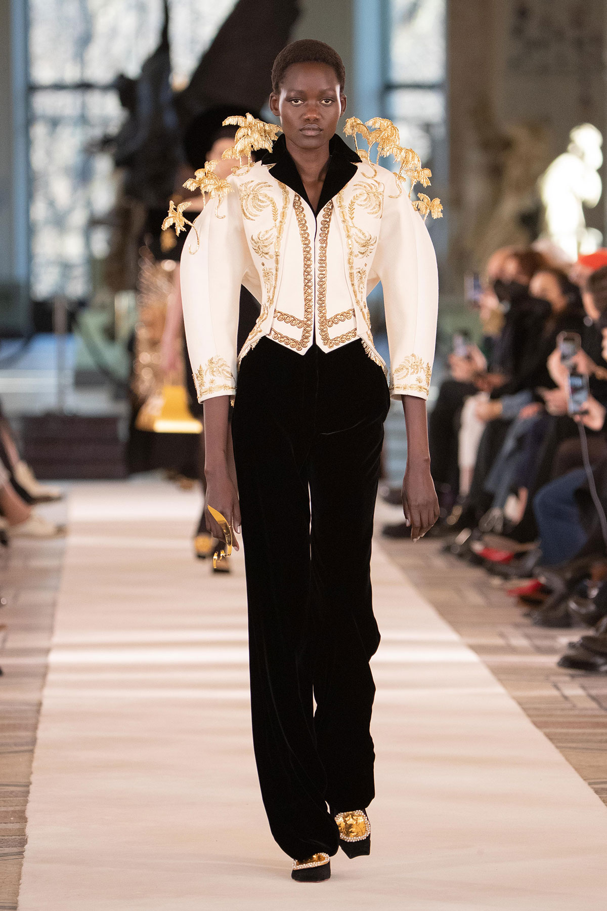 Schiaparelli Haute Couture Spring Summer 2022