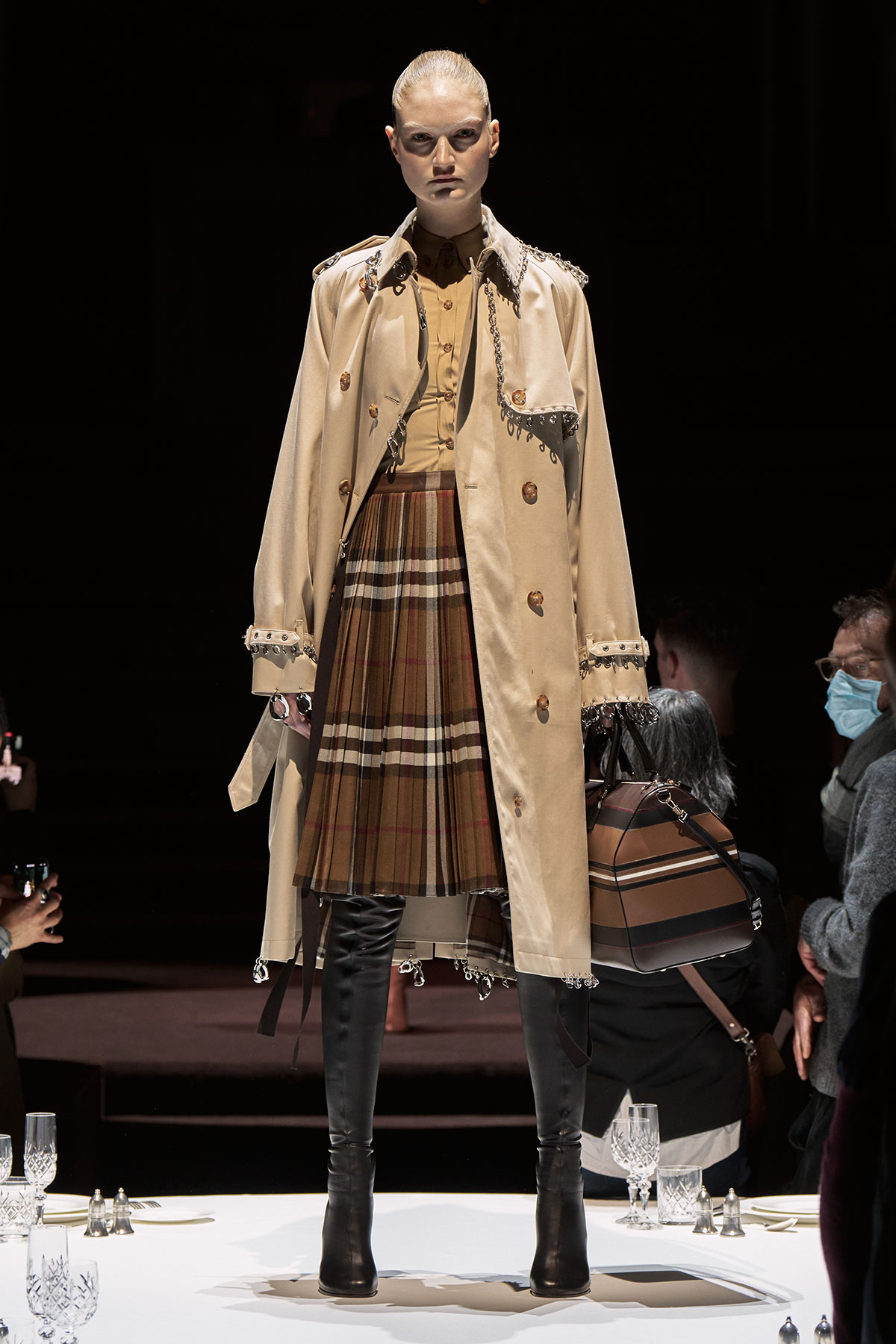 Burberry Fall Winter 2022 Womenswear Collection