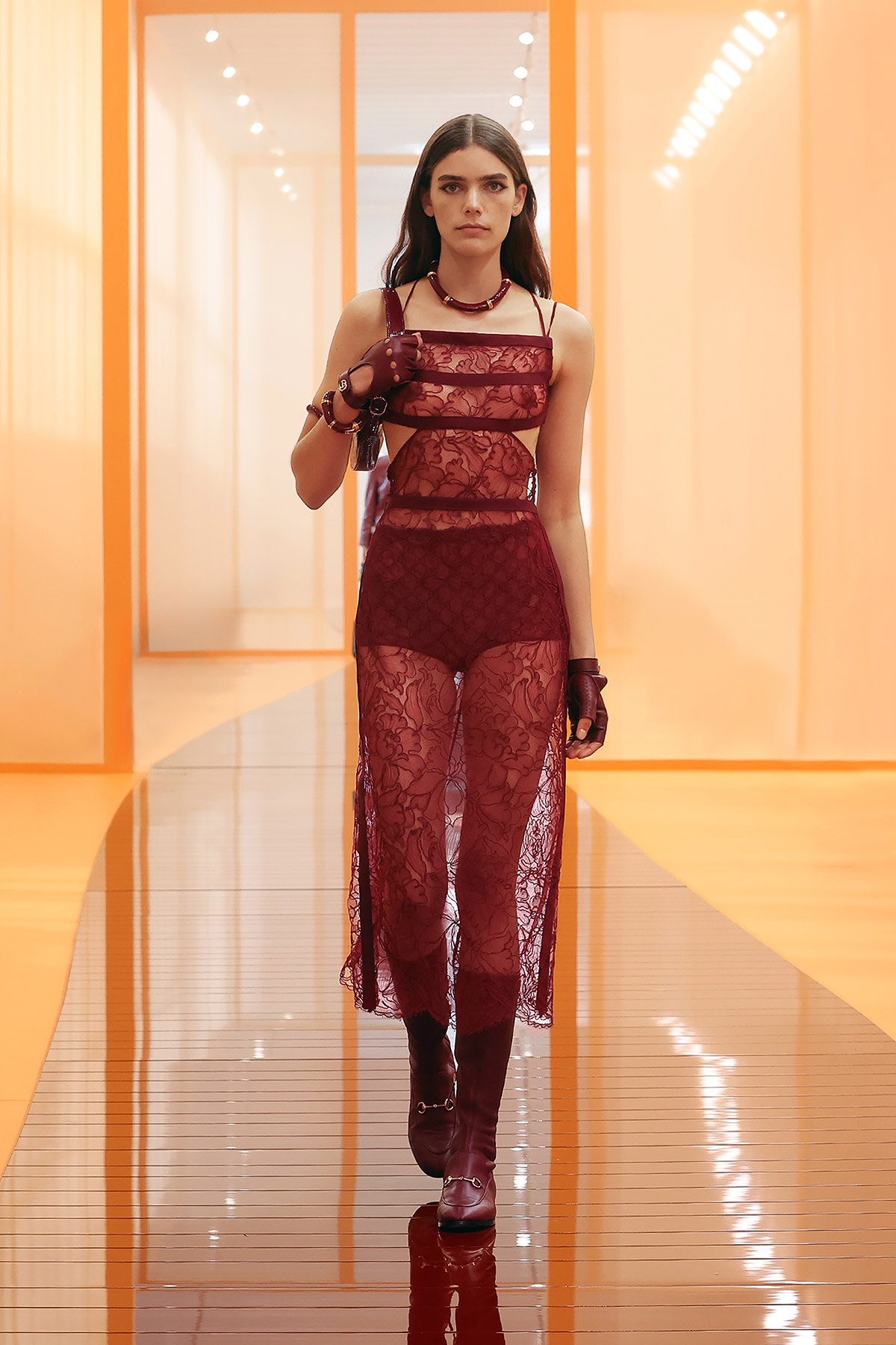 Gucci Spring 2025: Sunset Hues and '60s Silhouettes