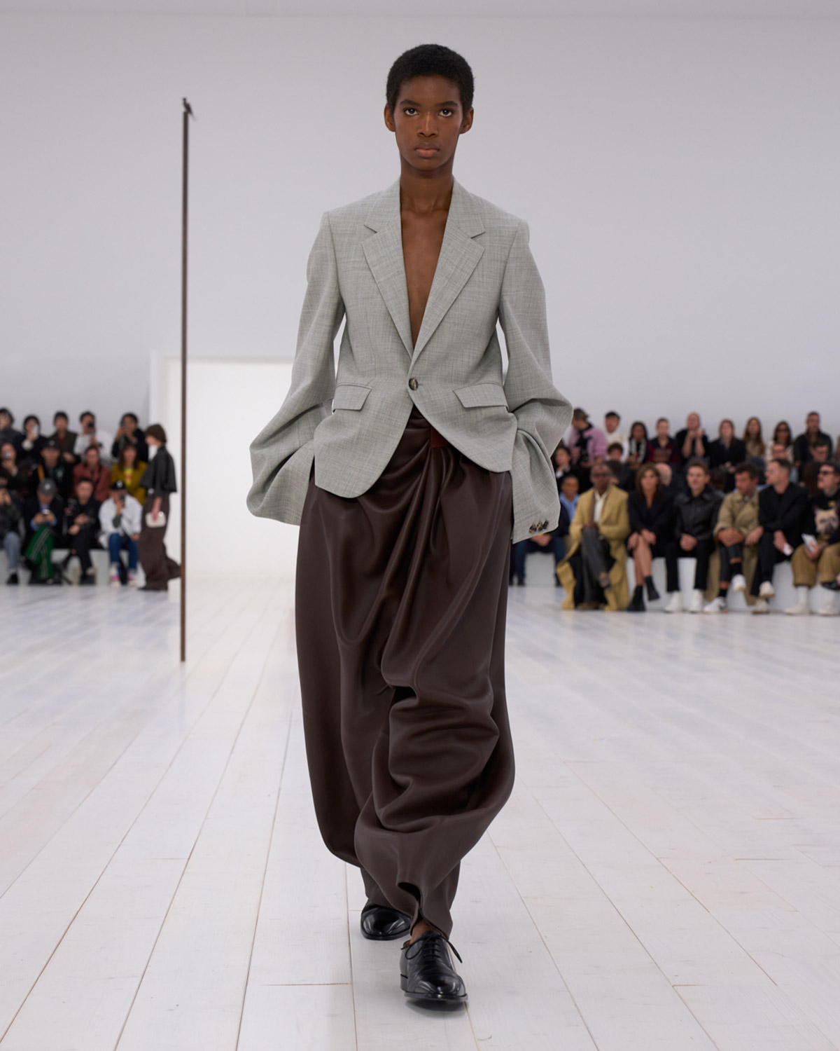 LOEWE Spring 2025