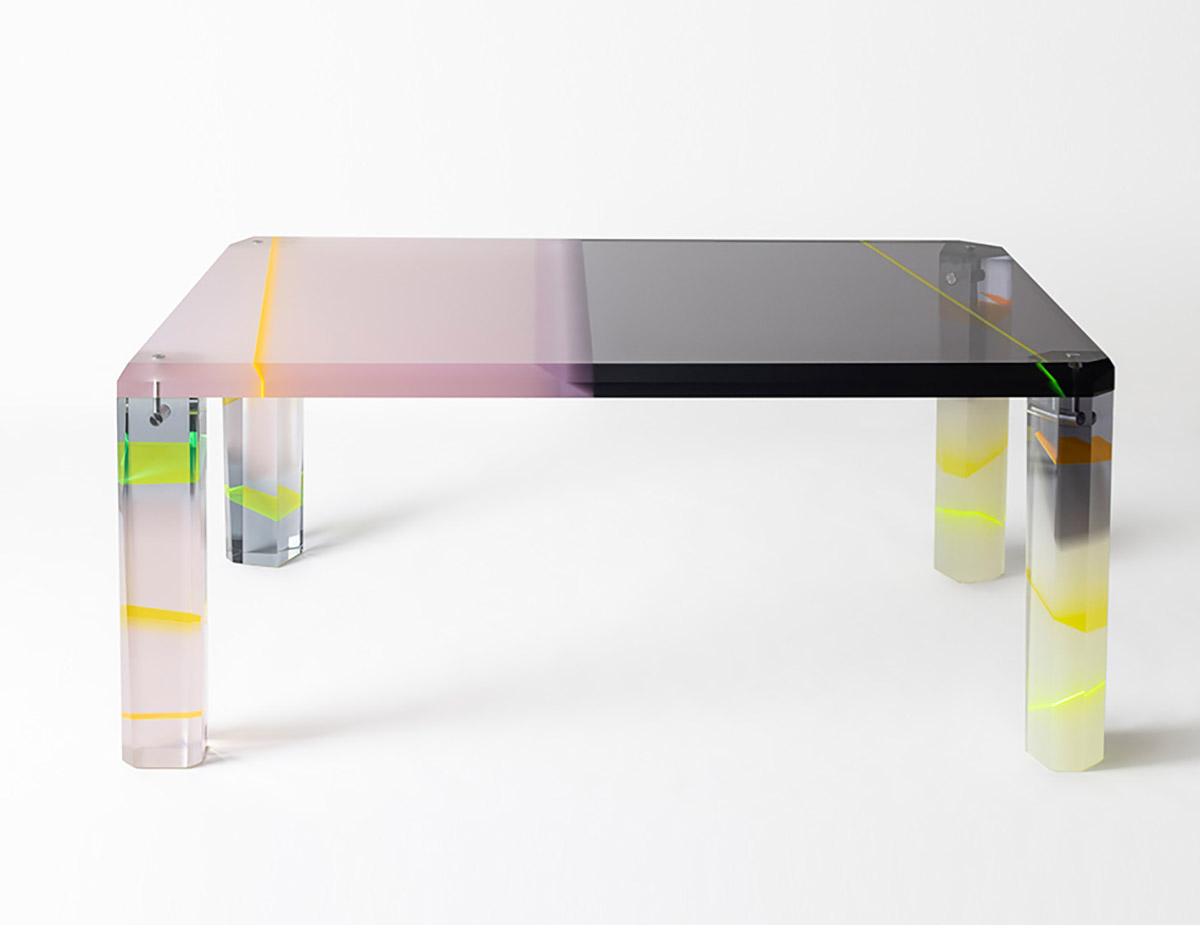 Draga & Aurel Flare Dining Table