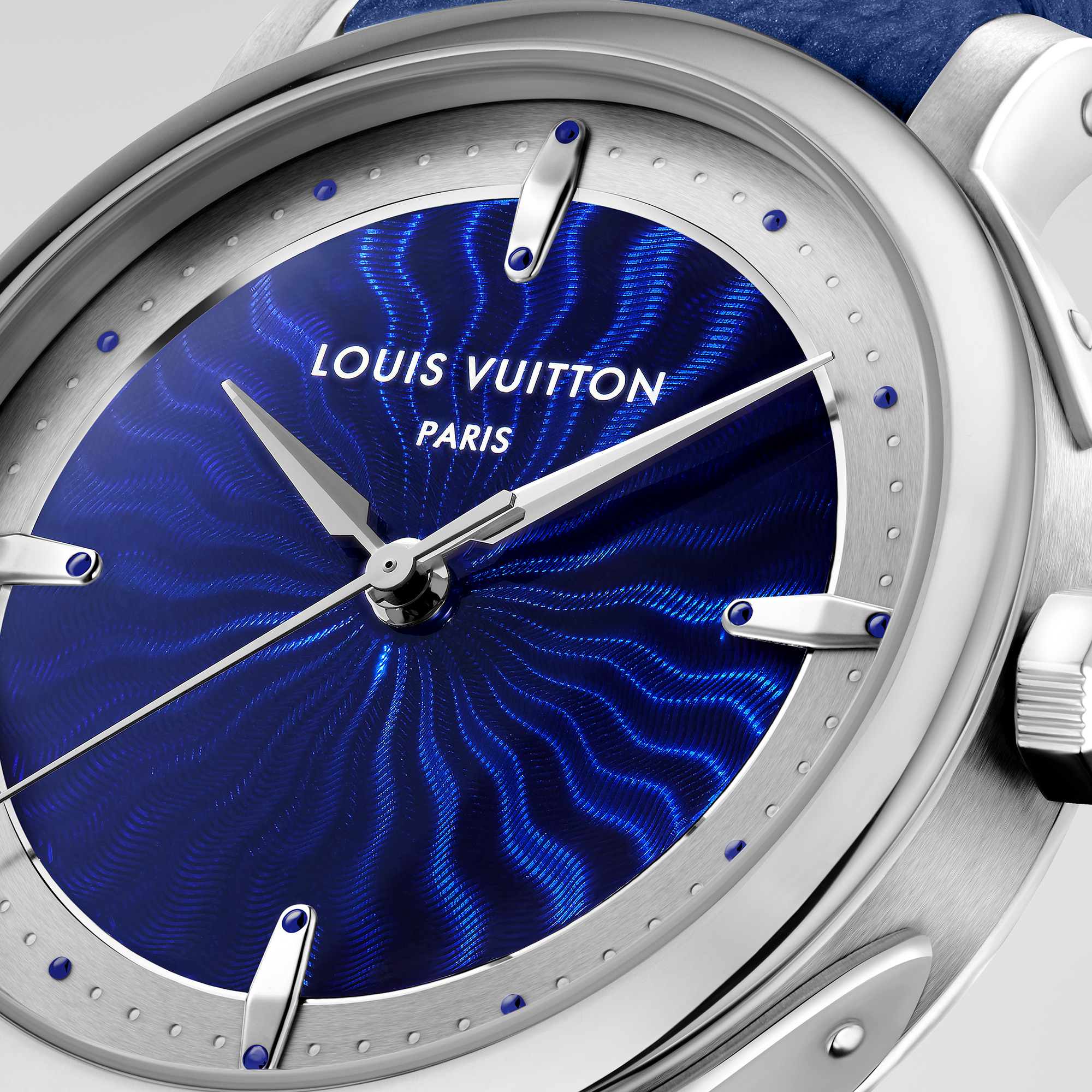 Louis Vuitton Launches Escale Platinum Watch
