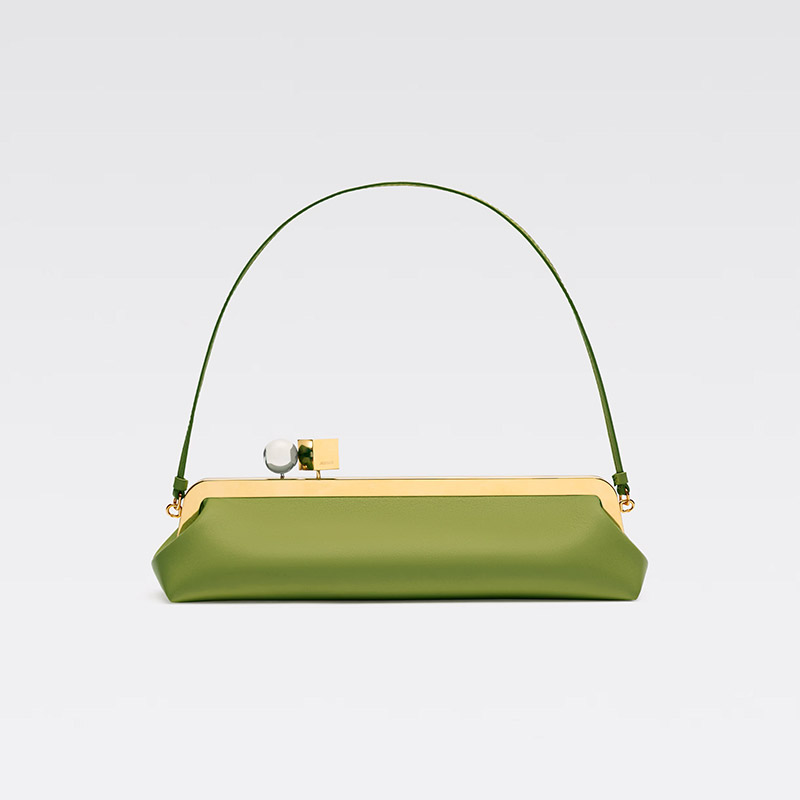 The Salon Clutch: Jacquemus’ Ode to Elegance