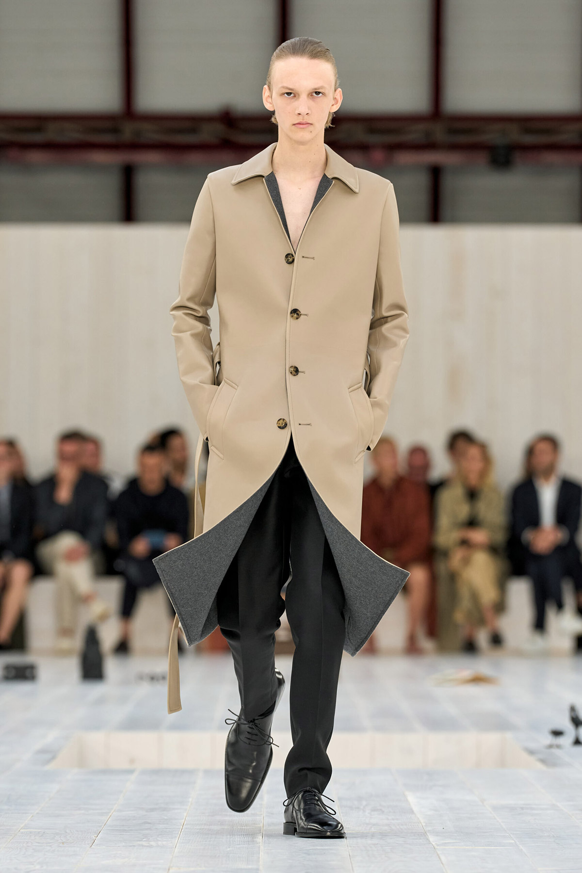 LOEWE Spring 2025