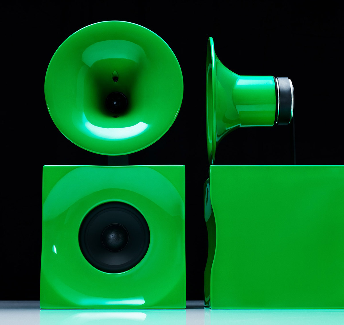 Silence Please, the Hush speaker in green color
