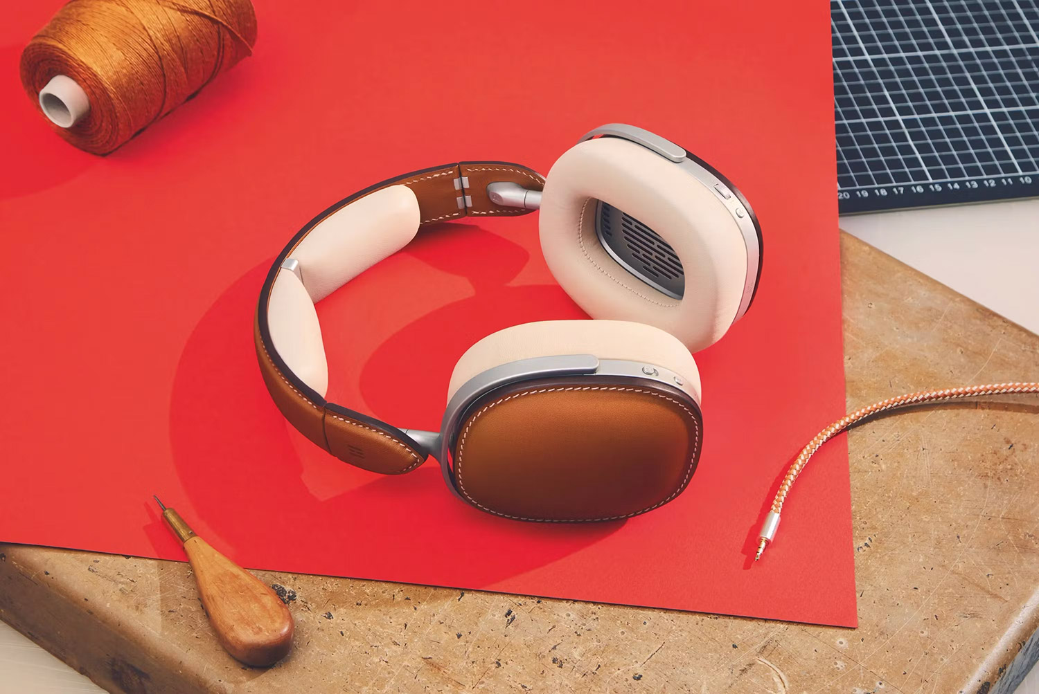 Hermès Introduces Its First Headphones