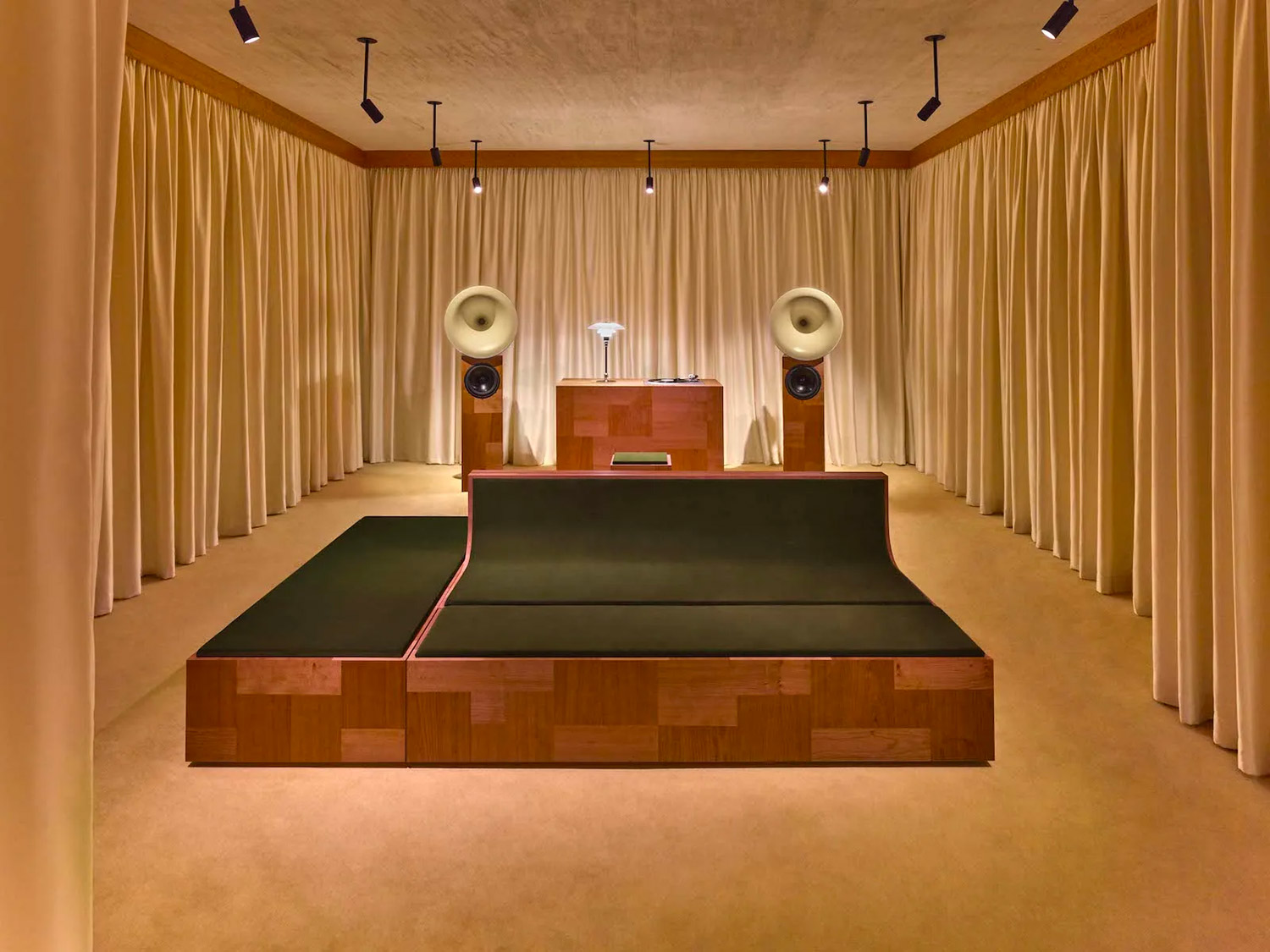 Valentino L’Atelier Sonore