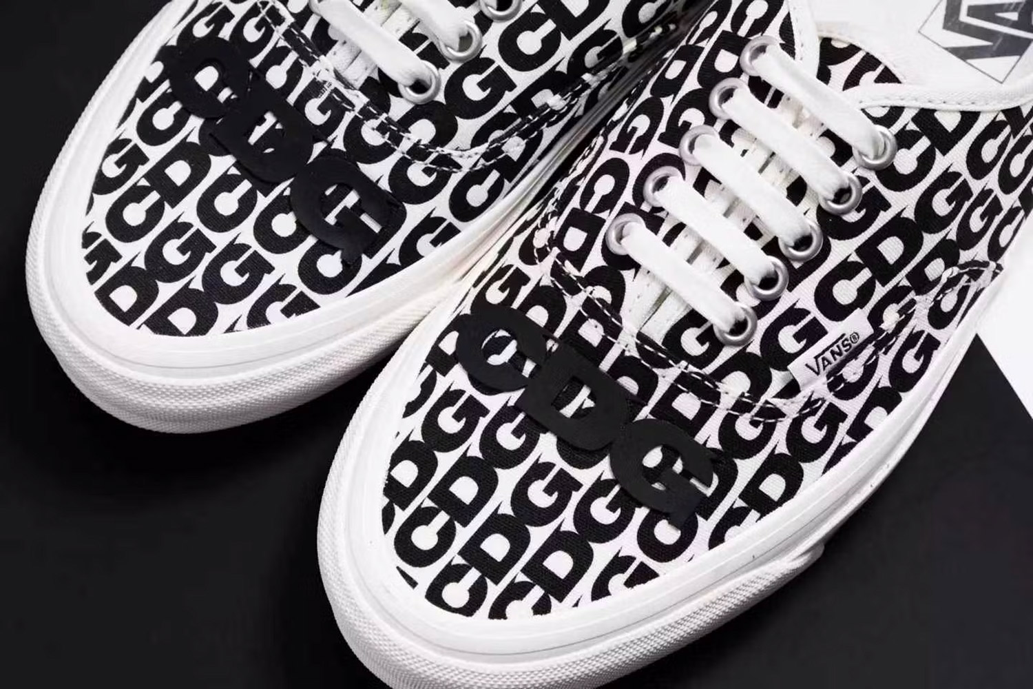 COMME des GARÇONS and Vans Reunite for a Fresh Run of the Authentic
