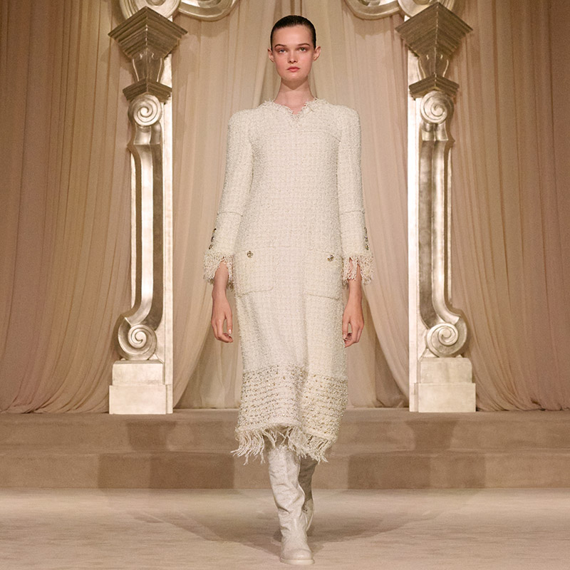 Chanel Couture 2025 Invites Paris to Breathe Moorland Air