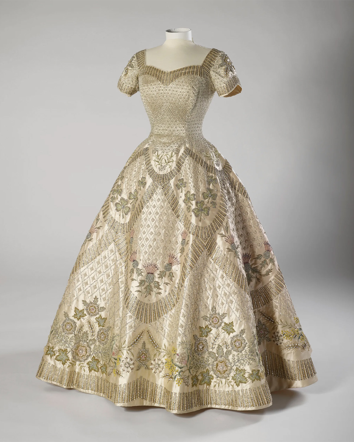 The Queen's Coronation Dress, Norman Hartnell, 1953 | Source: Royal Collection Trust