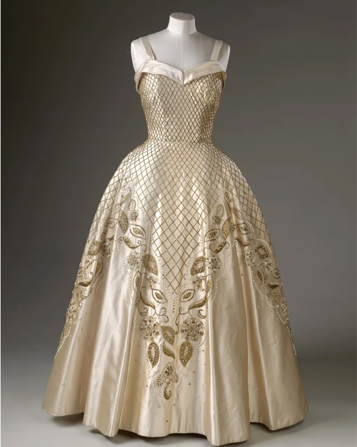 Evening Gown, Norman Hartnell, 1956-7 | Source: Royal Collection Trust